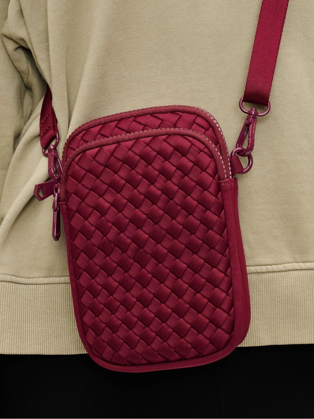 Sol and Selene Divide & Conquer Woven Neoprene Crossbody - Picture 6 of 8